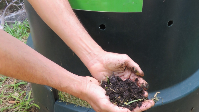 Faire un compost, c'est écologique et très bon pour le jardin